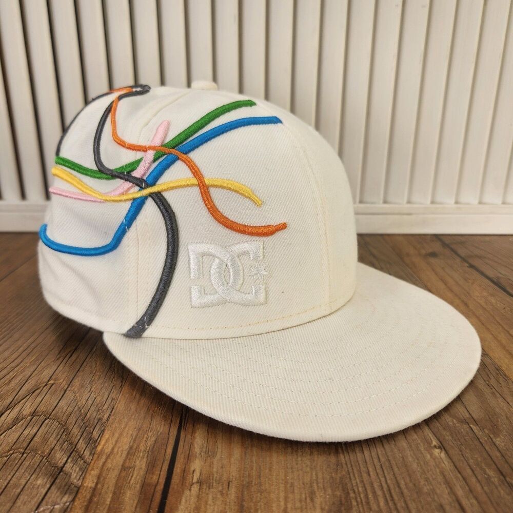 DC Shoes New Era 59fifty Fitted Hat 7 5/8 White Multicolor Embroidered Lines Y2K